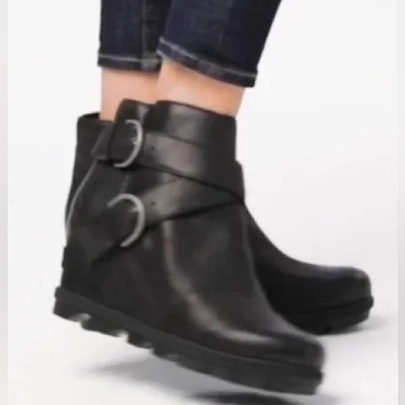 Sorel Shoes - SOREL Joan of Arctic Wedge Il Buckle Boot